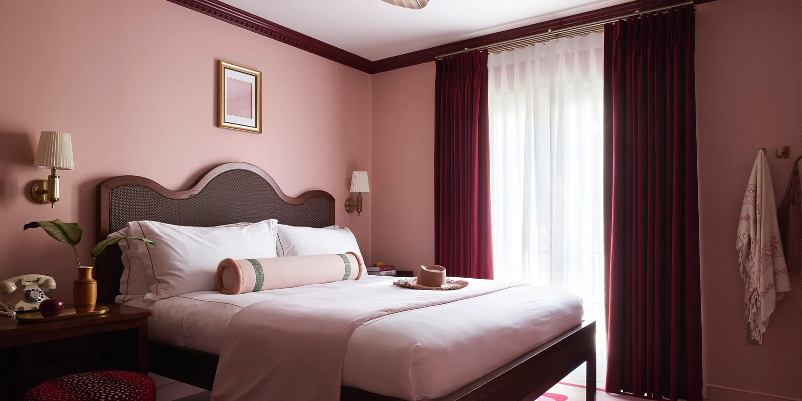 Esmé hotel pink interior