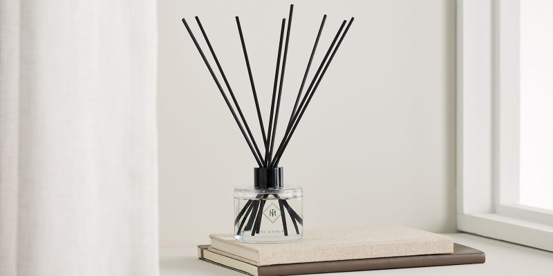 How to Use a Reed Diffuser for Effortless Scenting - Air Aroma